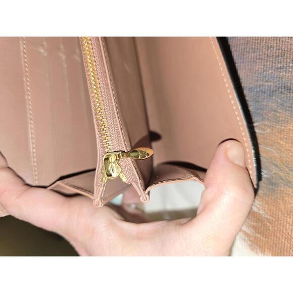 LOUIS VUITTON Monogram Vernis Portefeuille Sarah Long Wallet - Picture 7 of 15